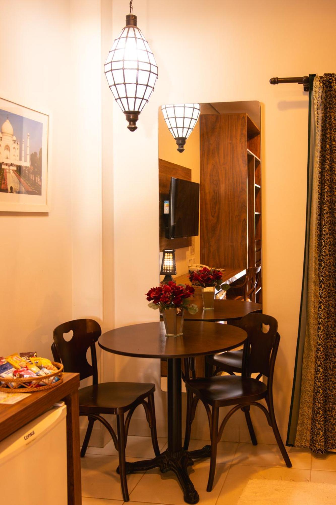 Taj Hotel เตรสลาโกอัส ภายนอก รูปภาพ