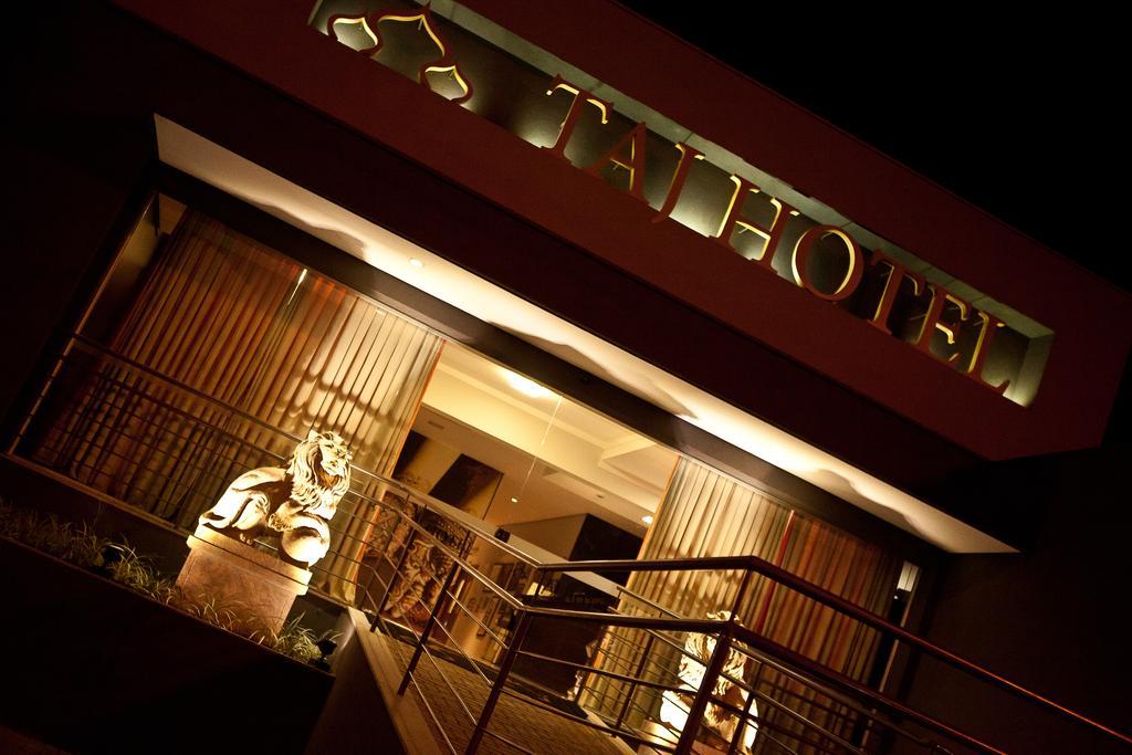 Taj Hotel เตรสลาโกอัส ภายนอก รูปภาพ